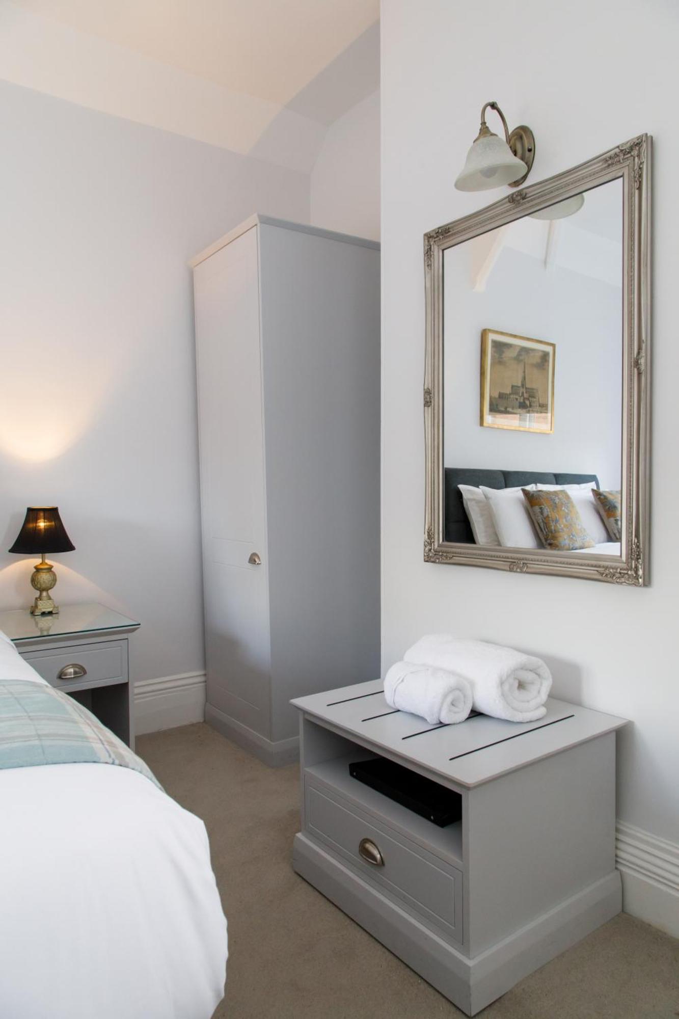 4 Canon Lane Chichester Luaran gambar